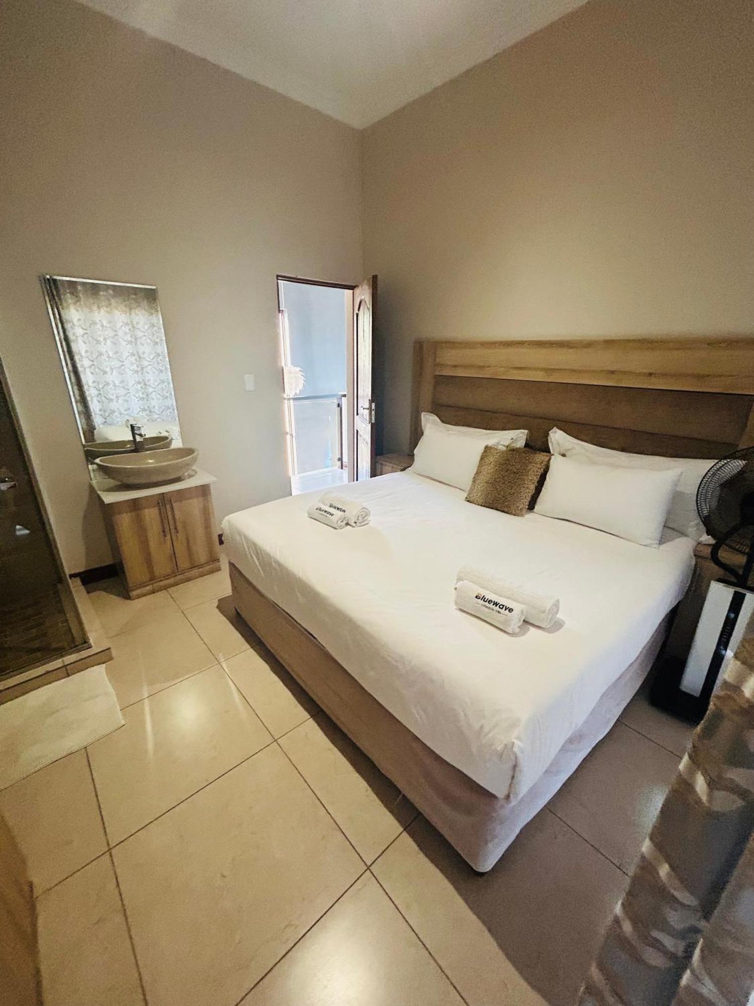 Bluewave Lifestyle Villa Hartbeespoort Eksteriør bilde
