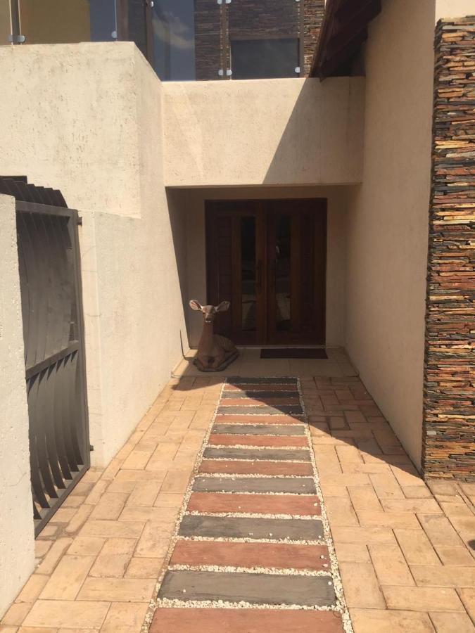 Bluewave Lifestyle Villa Hartbeespoort Eksteriør bilde