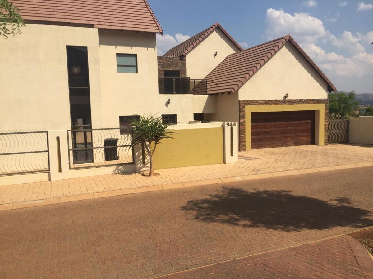 Bluewave Lifestyle Villa Hartbeespoort Eksteriør bilde