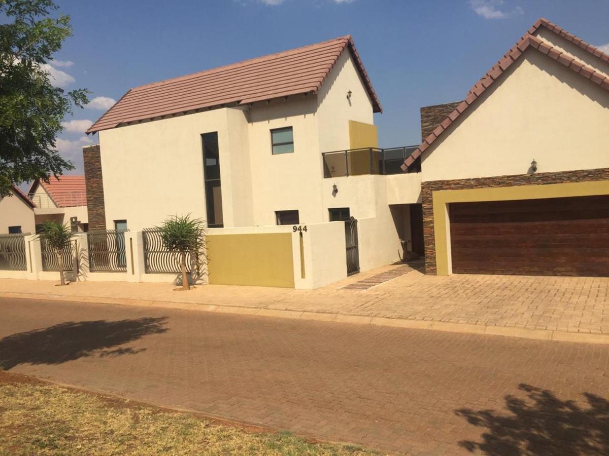 Bluewave Lifestyle Villa Hartbeespoort Eksteriør bilde